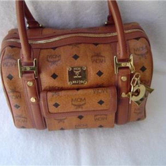 AUTHENTIC MCM COGNAC SIGNATURE LEATHER SMALL SATCHEL WITH KEYCHAIN EUC - Picture 1 of 16